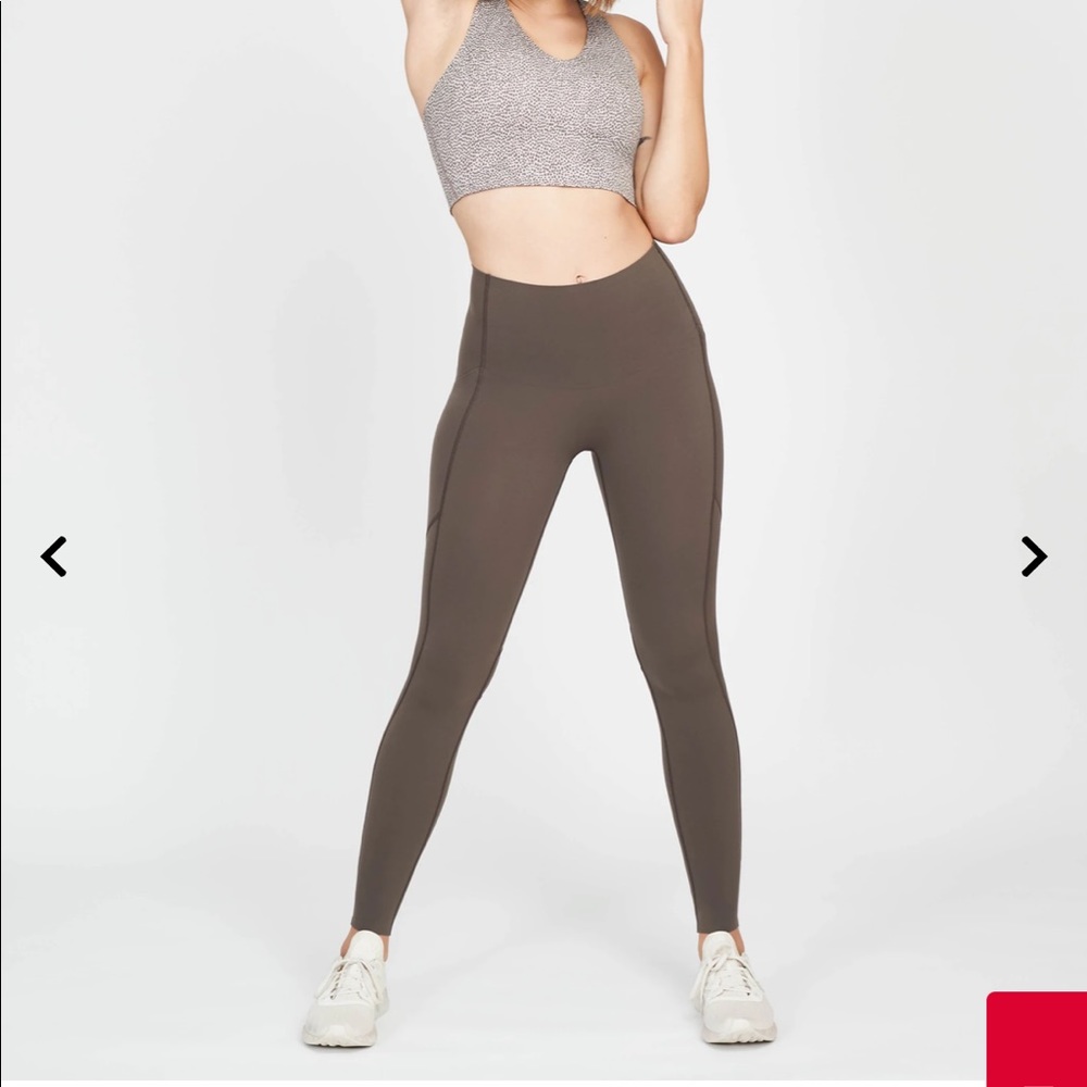 Spanx Every.Wear Knockout Leggings